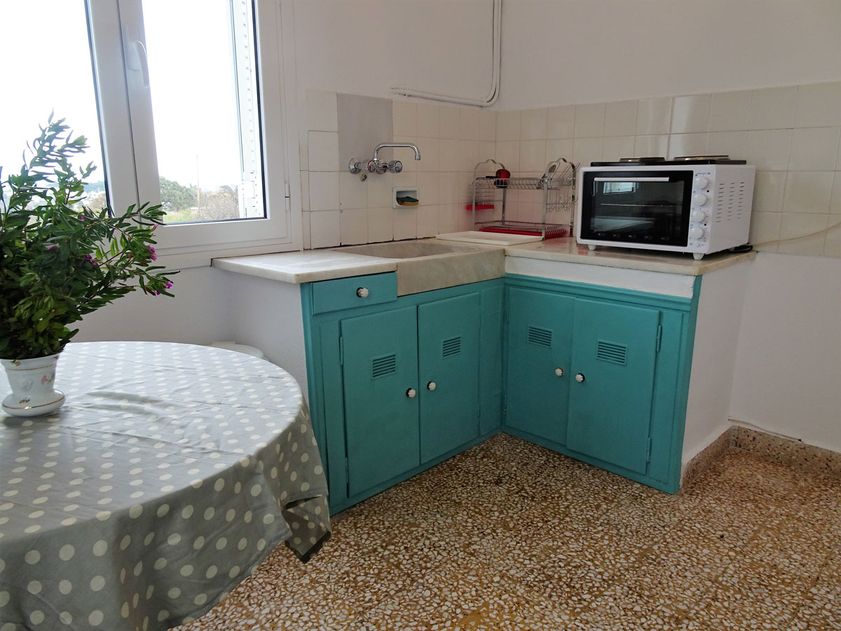 les maisons de claire Andros - maison du marin - cuisine 3